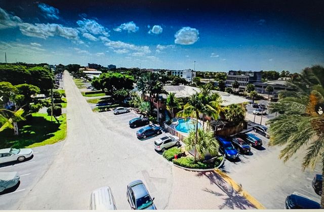 2900 NE 30th Street, Fort Lauderdale, FL 33306