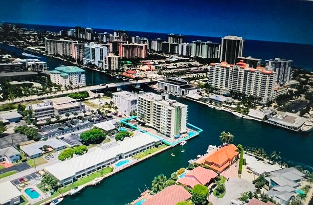 2900 NE 30th Street, Fort Lauderdale, FL 33306