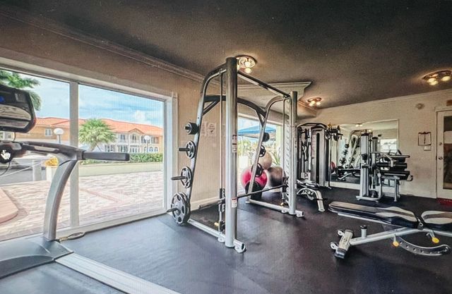 2900 NE 30th Street, Fort Lauderdale, FL 33306