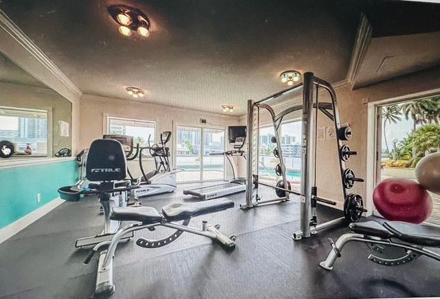 2900 NE 30th Street, Fort Lauderdale, FL 33306