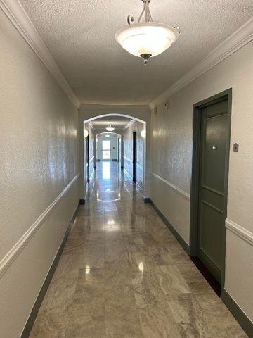 2900 NE 30th Street, Fort Lauderdale, FL 33306