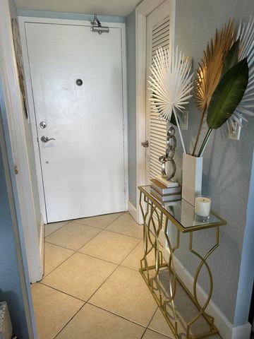 2900 NE 30th Street, Fort Lauderdale, FL 33306