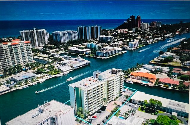 2900 NE 30th Street, Fort Lauderdale, FL 33306