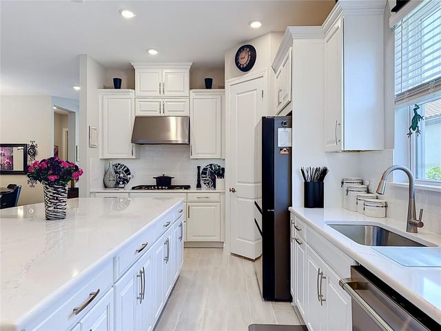 6145 GRANDVIEW HILL COURT, Bradenton, FL 34203