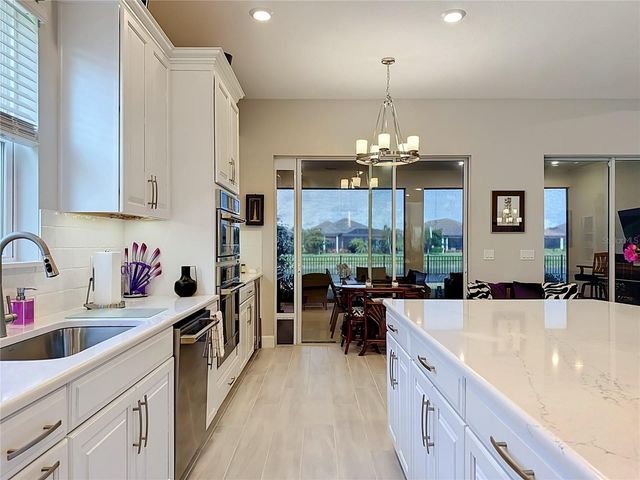 6145 GRANDVIEW HILL COURT, Bradenton, FL 34203