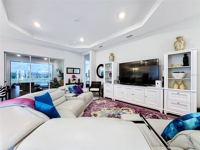 6145 GRANDVIEW HILL COURT, Bradenton, FL 34203