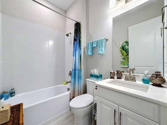 6145 GRANDVIEW HILL COURT, Bradenton, FL 34203