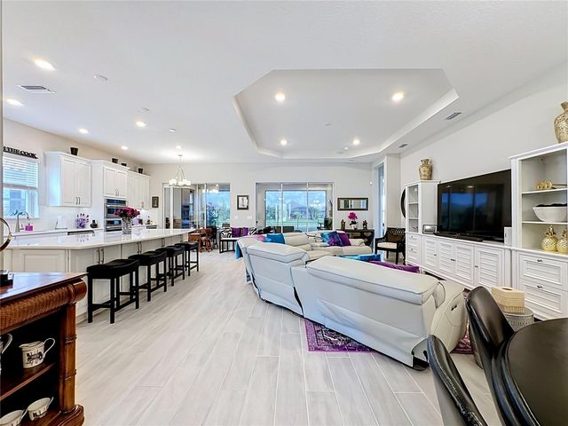 6145 GRANDVIEW HILL COURT, Bradenton, FL 34203