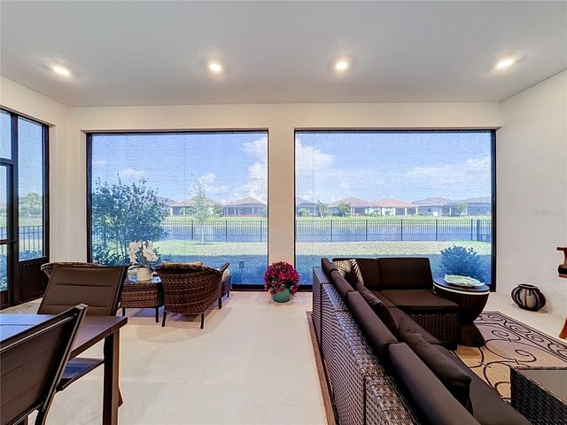 6145 GRANDVIEW HILL COURT, Bradenton, FL 34203