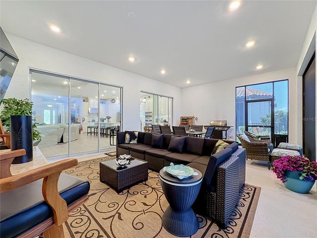 6145 GRANDVIEW HILL COURT, Bradenton, FL 34203