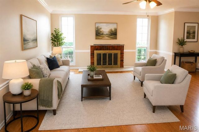 916 Claytonbrook Drive 1, Ballwin, MO 63011