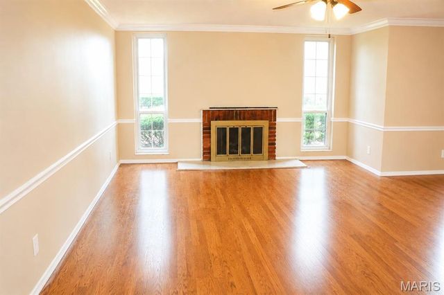 916 Claytonbrook Drive 1, Ballwin, MO 63011