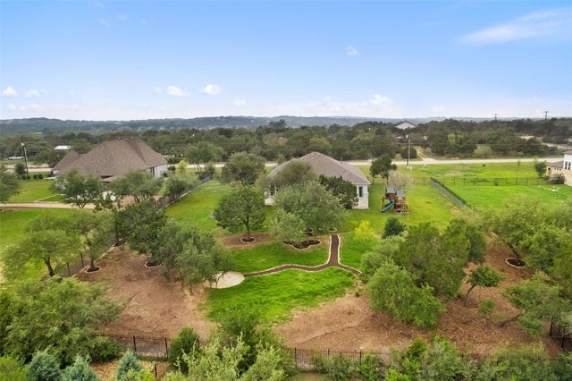 621 Kinnikinik LOOP, Austin, TX 78737