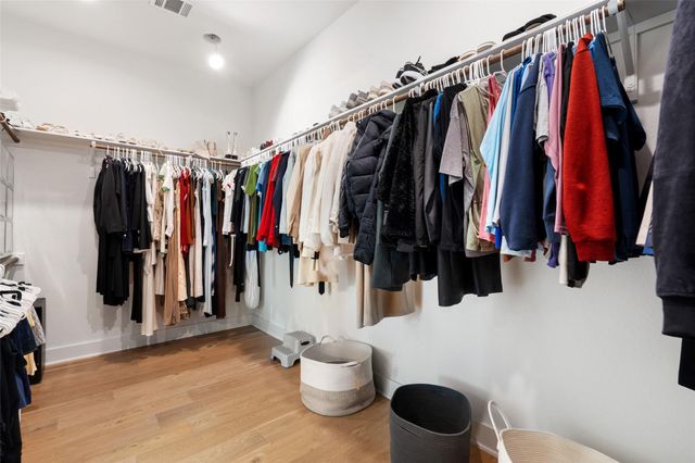 621 Kinnikinik LOOP, Austin, TX 78737