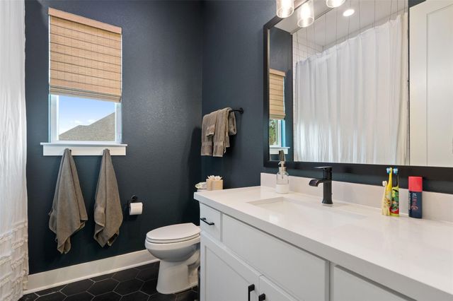 621 Kinnikinik LOOP, Austin, TX 78737