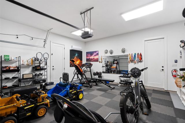 621 Kinnikinik LOOP, Austin, TX 78737