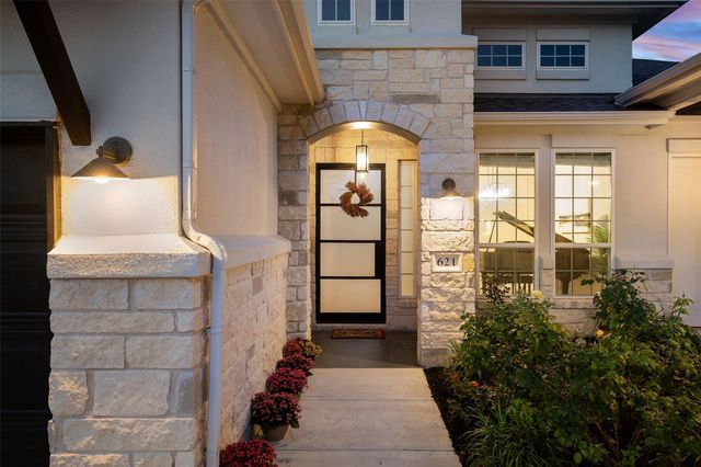 621 Kinnikinik LOOP, Austin, TX 78737