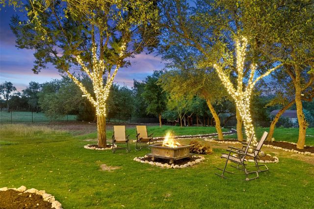 621 Kinnikinik LOOP, Austin, TX 78737