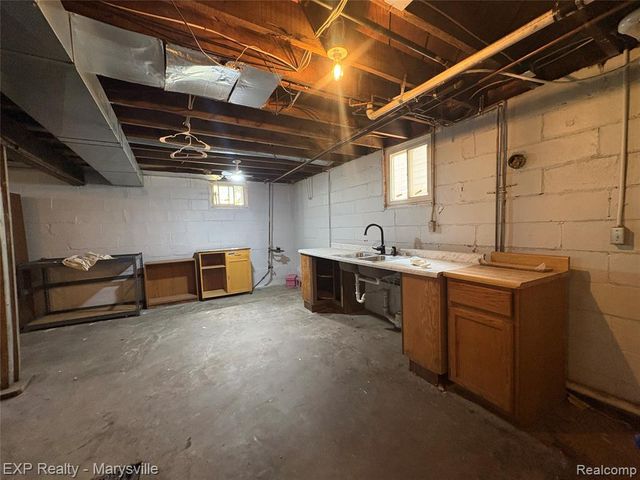 3809 Electric Avenue, Port Huron, MI 48060