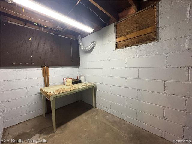 3809 Electric Avenue, Port Huron, MI 48060