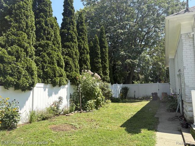 3809 Electric Avenue, Port Huron, MI 48060