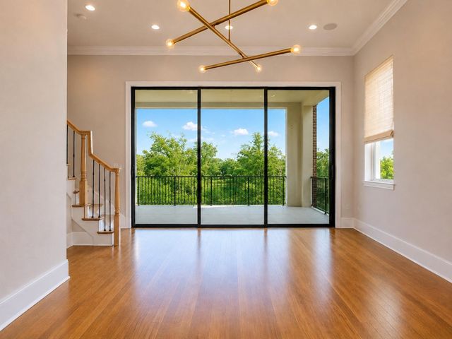 2114 Wenge Lane, Dallas, TX 75219