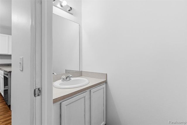 253 Stonegate, Pontiac, MI 48341