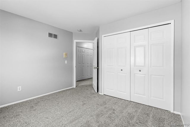 253 Stonegate, Pontiac, MI 48341