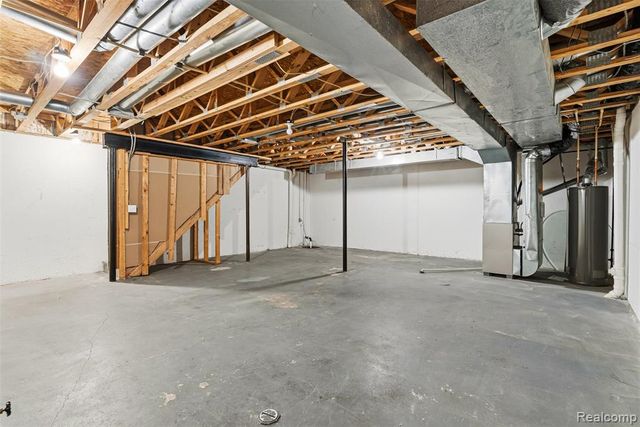 253 Stonegate, Pontiac, MI 48341