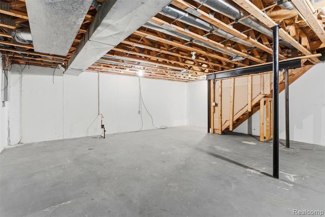 253 Stonegate, Pontiac, MI 48341