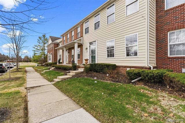 253 Stonegate, Pontiac, MI 48341