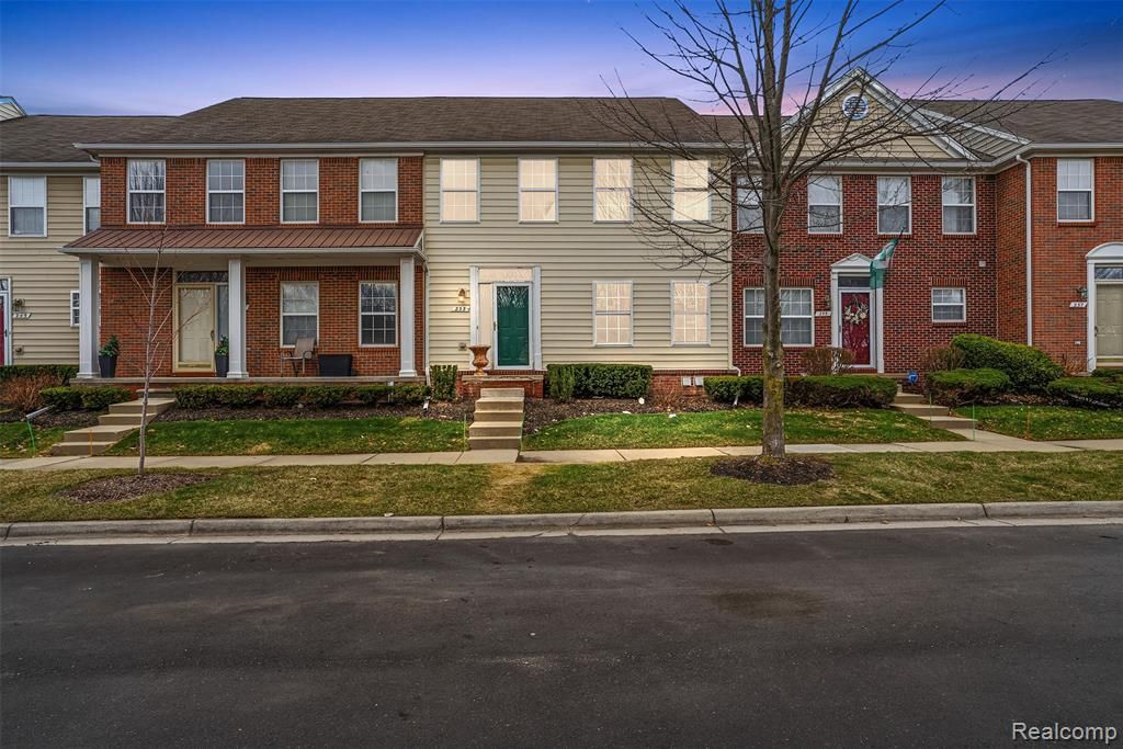 253 Stonegate, Pontiac, MI 48341