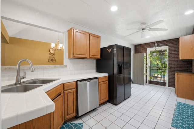 6705 Fair Oaks Drive, North Richland Hills, TX 76182