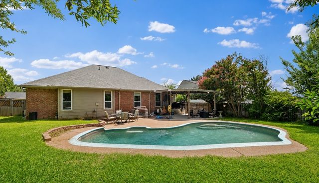 6705 Fair Oaks Drive, North Richland Hills, TX 76182