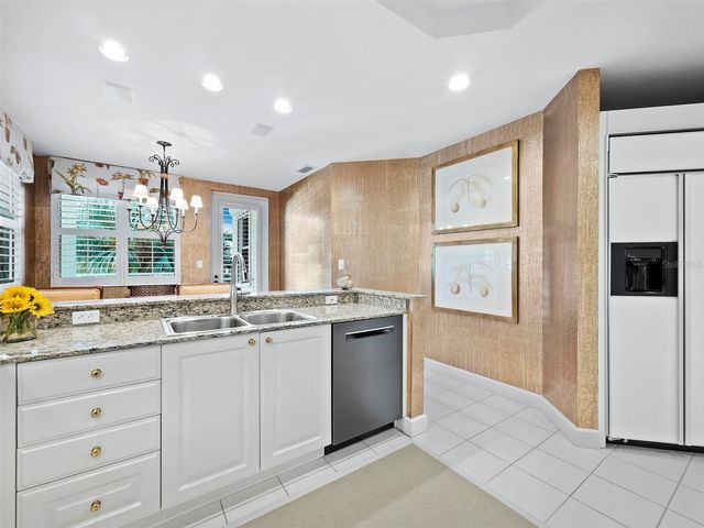2185 GULF OF MEXICO DRIVE 212, Longboat Key, FL 34228