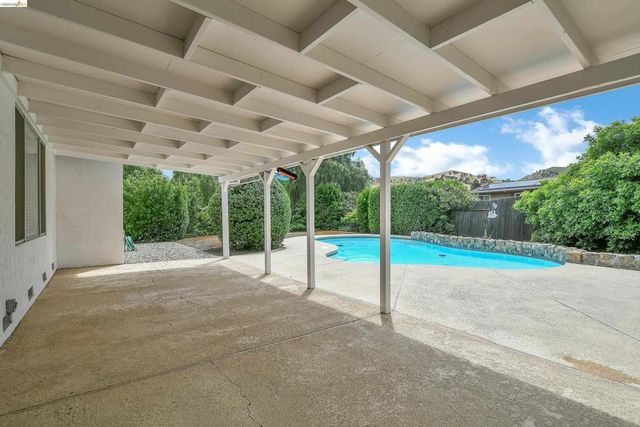 2213 Navarro Ct, Antioch, CA 94509