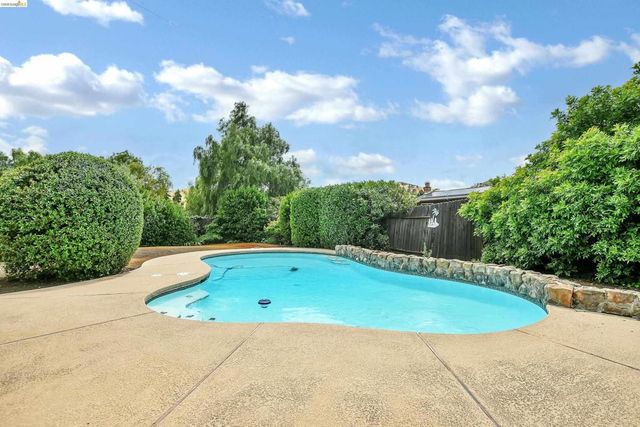2213 Navarro Ct, Antioch, CA 94509