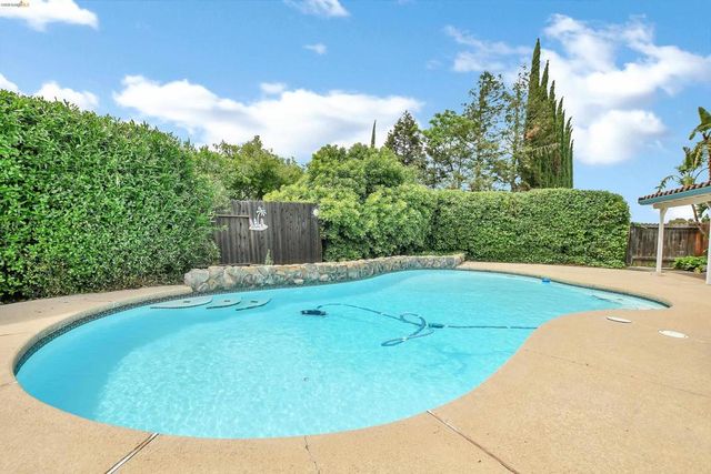 2213 Navarro Ct, Antioch, CA 94509