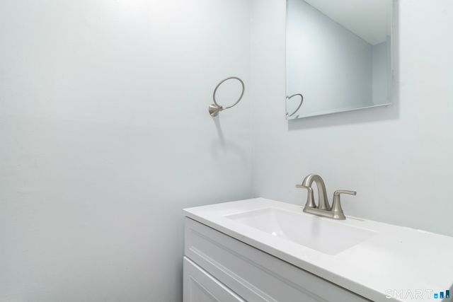 63 Briarwood Lane E, Branford, CT 06405