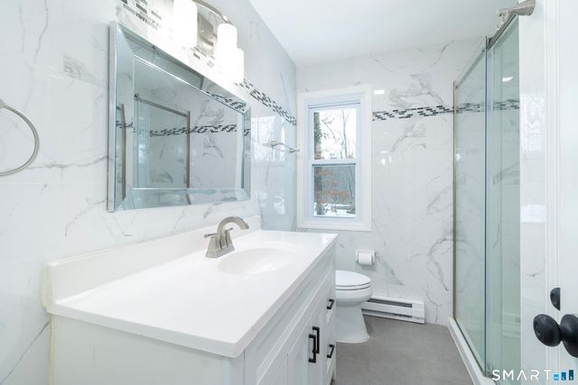 63 Briarwood Lane E, Branford, CT 06405