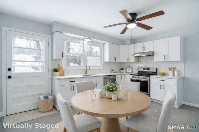 63 Briarwood Lane E, Branford, CT 06405