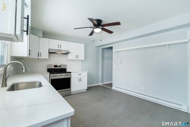 63 Briarwood Lane E, Branford, CT 06405