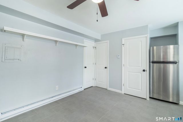 63 Briarwood Lane E, Branford, CT 06405