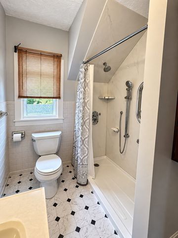 13 Fremont Place, Lynn, MA 01902