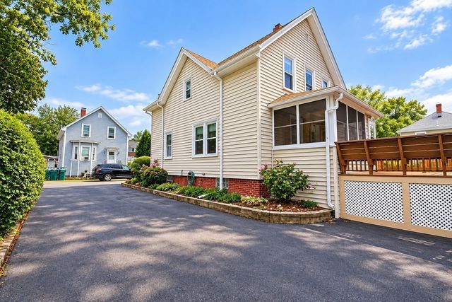 13 Fremont Place, Lynn, MA 01902