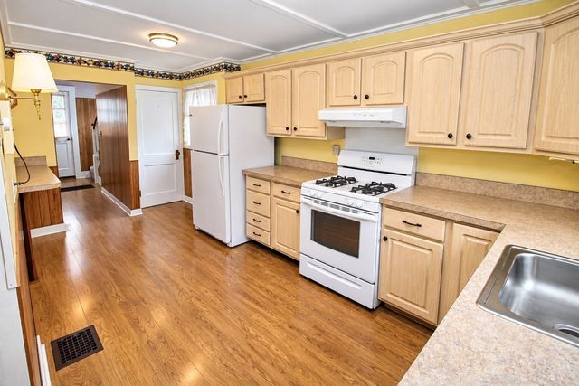 13 Fremont Place, Lynn, MA 01902