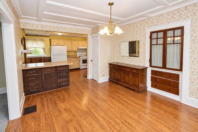 13 Fremont Place, Lynn, MA 01902