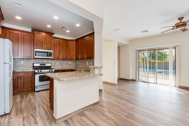 1707 W TWAIN Court, Anthem, AZ 85086