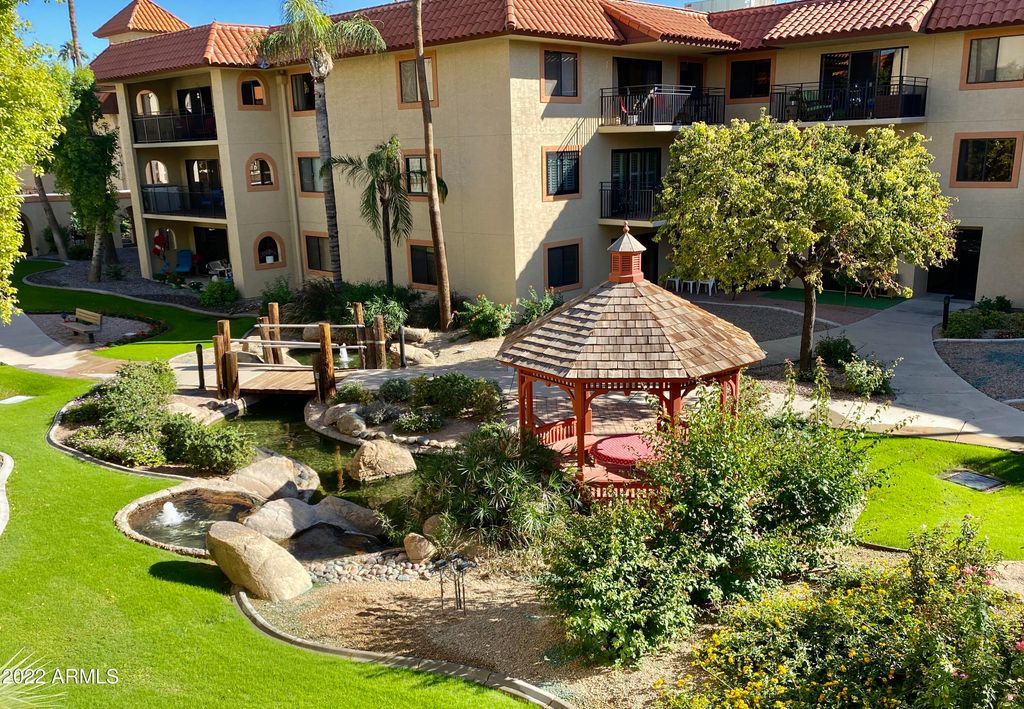 10330 W THUNDERBIRD Boulevard B204, Sun City, AZ 85351 — exterior