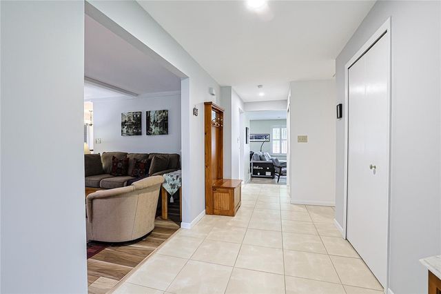 8910 Springrun Lane, Washington Twp, OH 45458